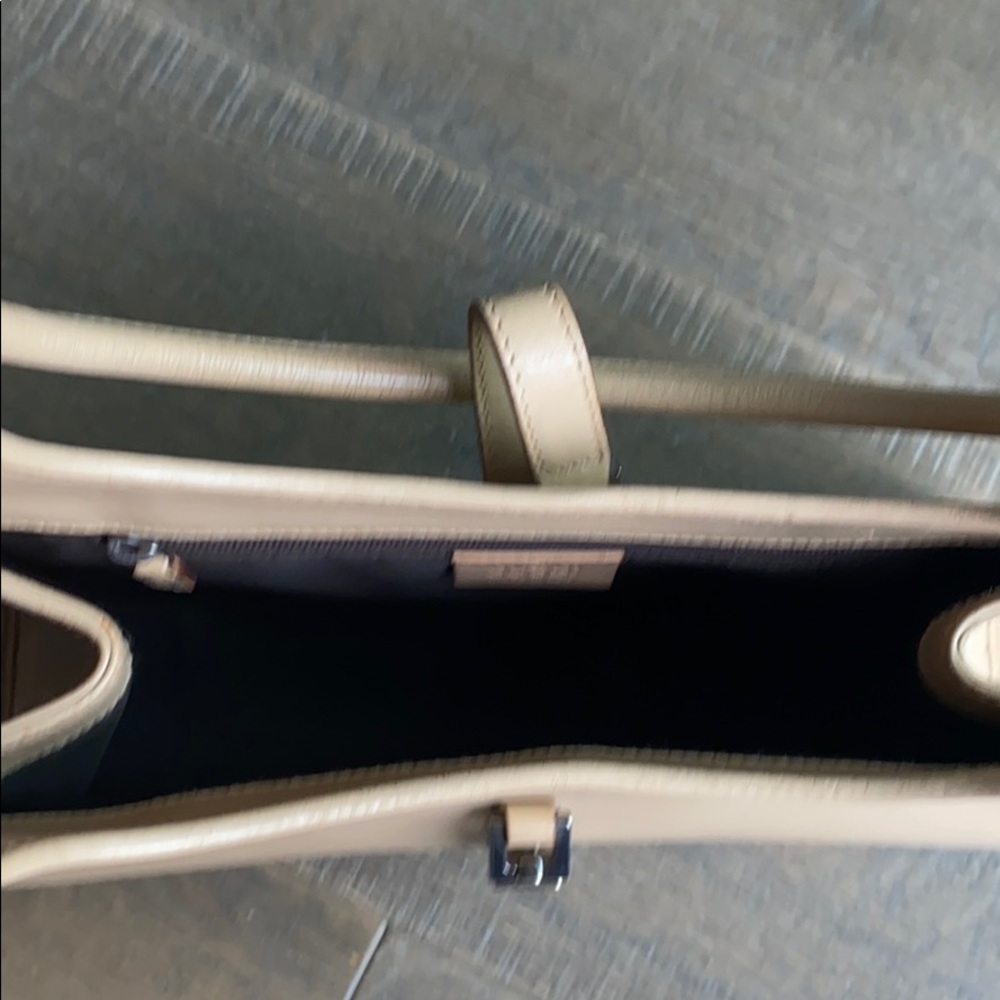 Vintage Gucci Purse - Picture 8 of 10